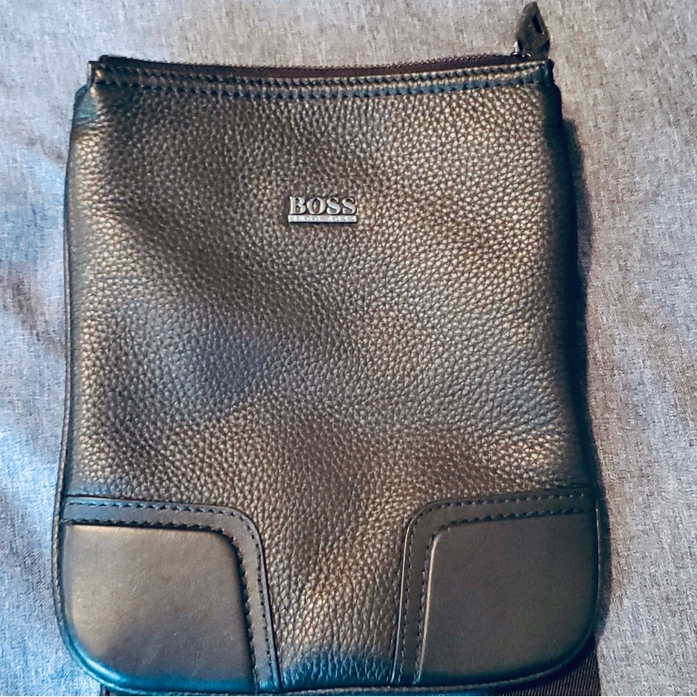 HUGO BOSS MAGMA CROSSBODY MESSENGER BAG